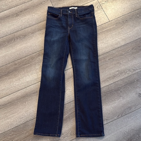 Levi’s slimming straight jeans size 28 - Picture 3 of 4